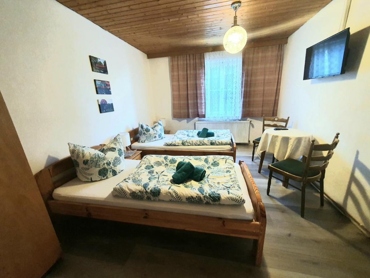 Gaestehaus Weisses Lamm - Monteurzimmer Nordhalben Екстер'єр фото