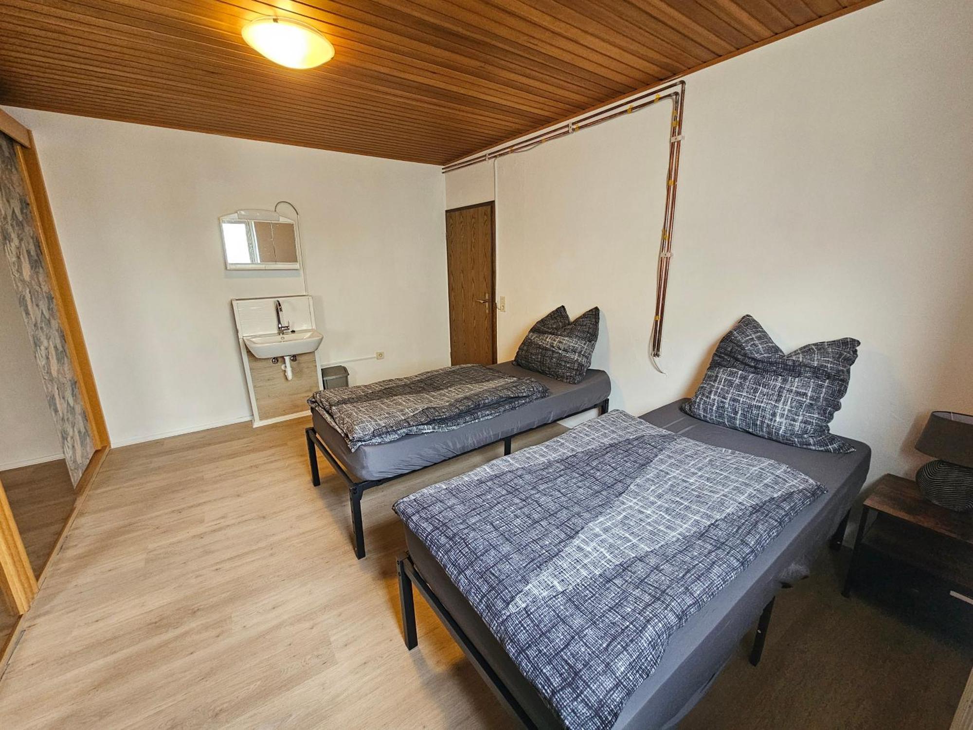 Gaestehaus Weisses Lamm - Monteurzimmer Nordhalben Екстер'єр фото