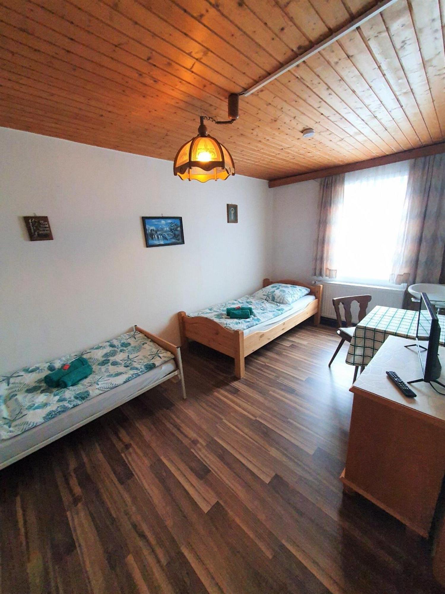 Gaestehaus Weisses Lamm - Monteurzimmer Nordhalben Екстер'єр фото